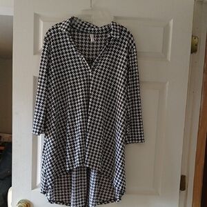 Black and White Houndstooth Women's Tunic